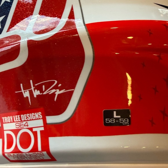 Troy Lee Designs - SE4 Composite Freedom Helmet Size L - Picture 7 of 8